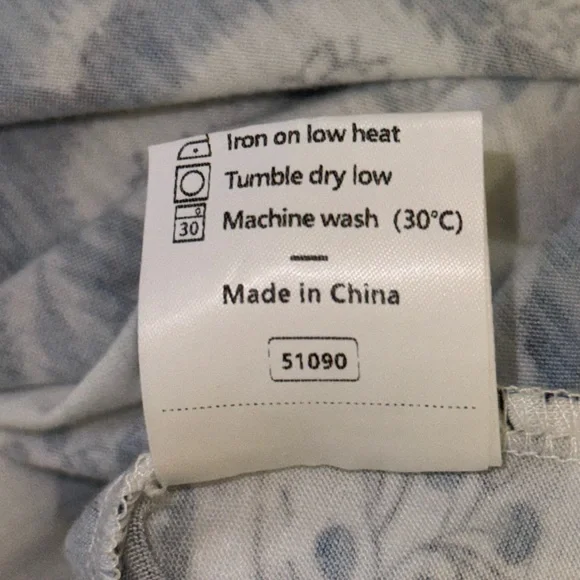 Elegant Blue Floral Women's Blouse - Picture 6 of 6